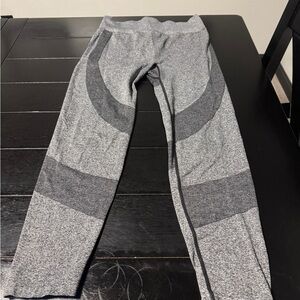 PINK Active Victoria's Secret Gray Leggings size large